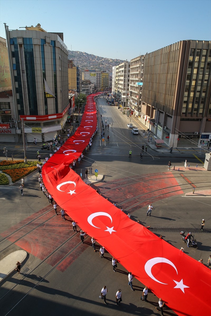 İzmir'in düşman işgalinden kurtuluşunun 96. yıl dönümü