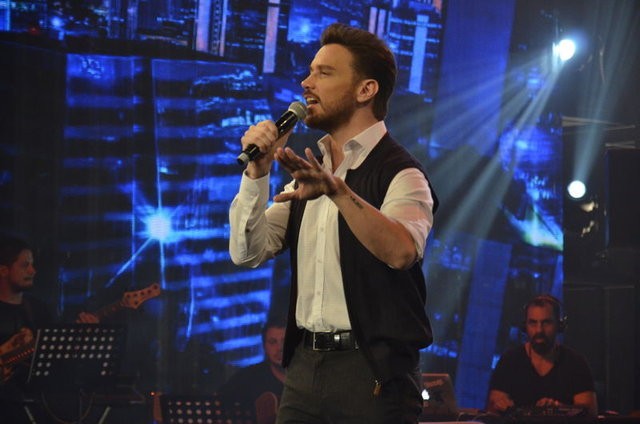 Sinan Akçıl ile Burcu Kıratlı evlendi