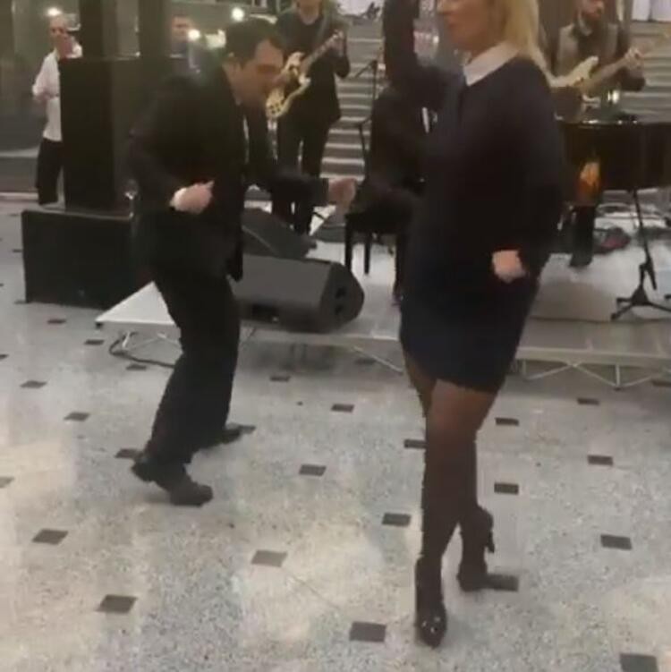 Rus siyasetçi Maria Zakharova'dan dans şov!
