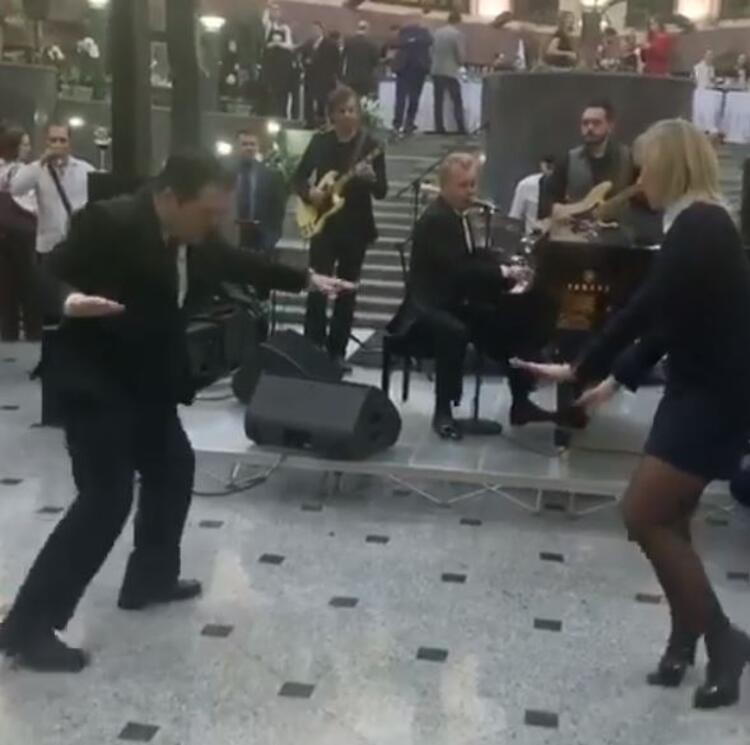 Rus siyasetçi Maria Zakharova'dan dans şov!