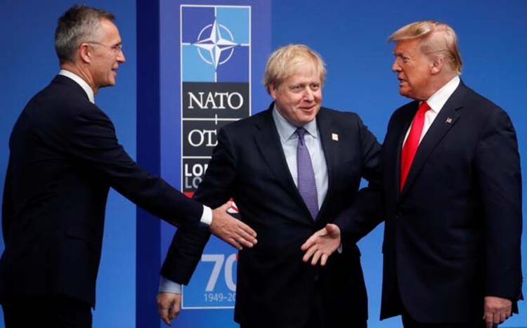 NATO zirvesinden dikkat çeken kareler!