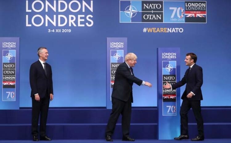 NATO zirvesinden dikkat çeken kareler!
