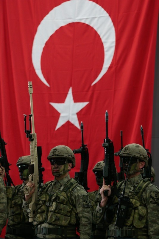Çıkarma harekatı başladı! İşte ilk fotoğraflar...