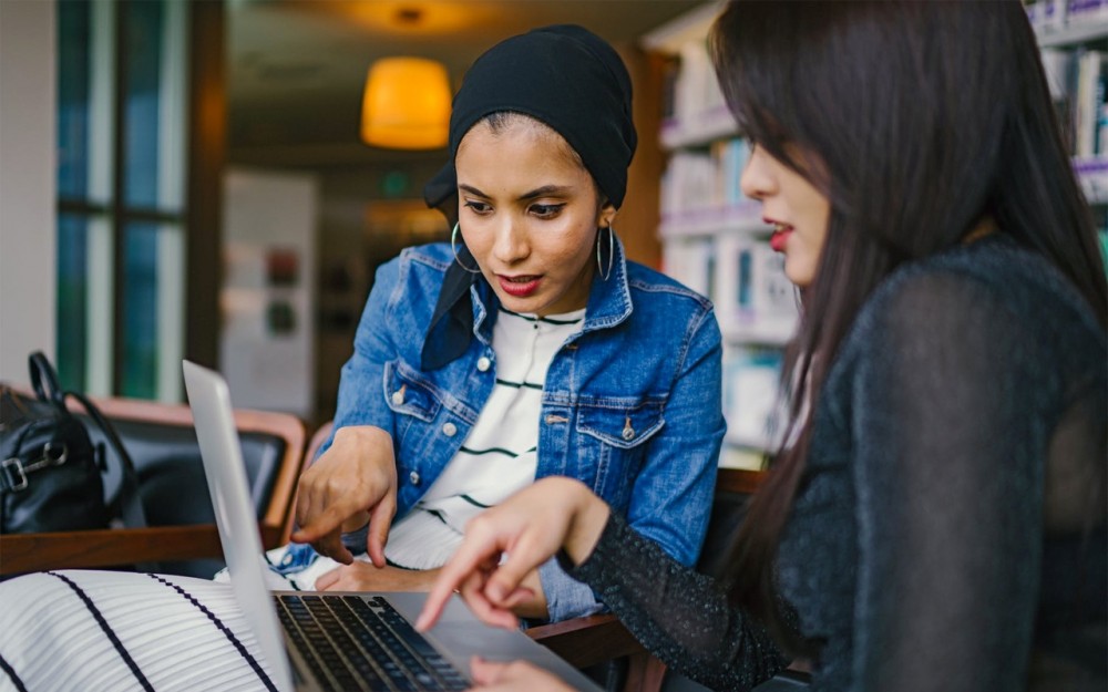Üniversitelilerden Sosyal Çalışma Programları'na  ilgi