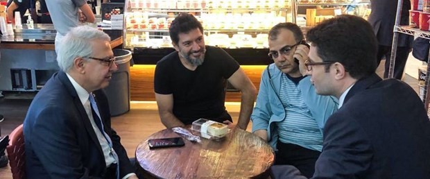 Hakan Atilla, uçağa binmeden önce görüntülendi