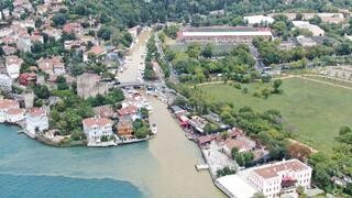 İstanbul Boğazı renk değiştirdi