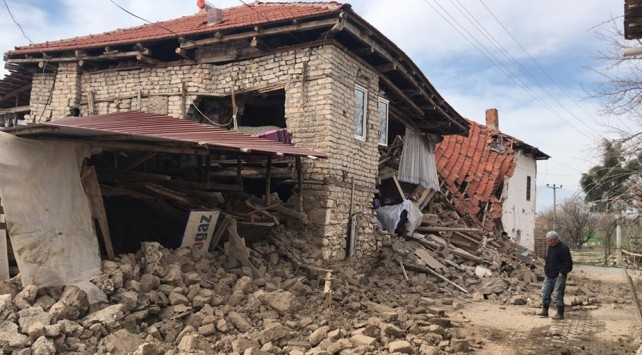 Denizli'deki depremin görüntüleri ortaya çıktı