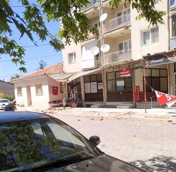 Denizli'deki depremin görüntüleri ortaya çıktı