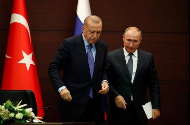 Cumhurbaşkanı Erdoğan elleriyle ikram etti