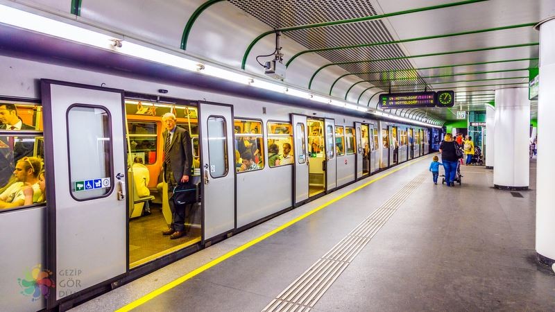 Viyana metrolarında parfüm yasağı