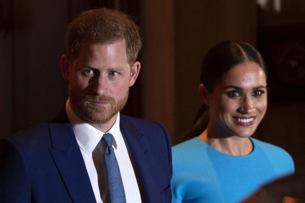 Meghan Markle kitap yazarlarına bilgi sızdırdığını itiraf etti ...