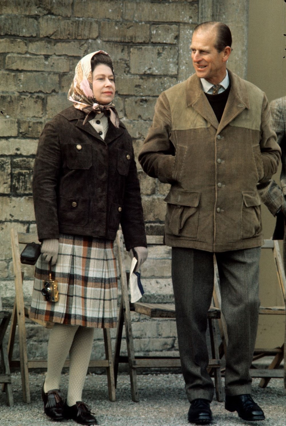 Kraliçe 2. Elizabeth ve eşi Prens Philip 73. evlilik yıl dönümlerini kutluyor