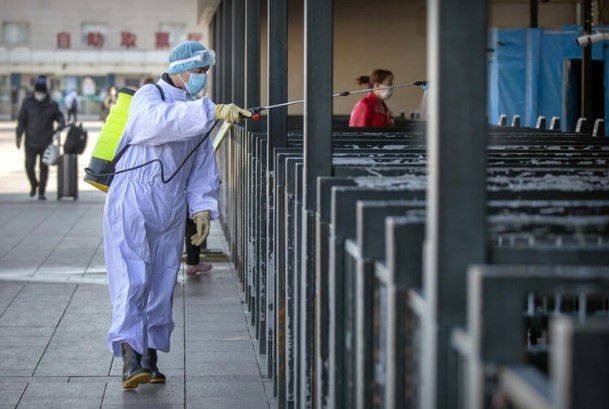 Dünya diken üstünde, Çin başkent Pekin'i kapatıyor!