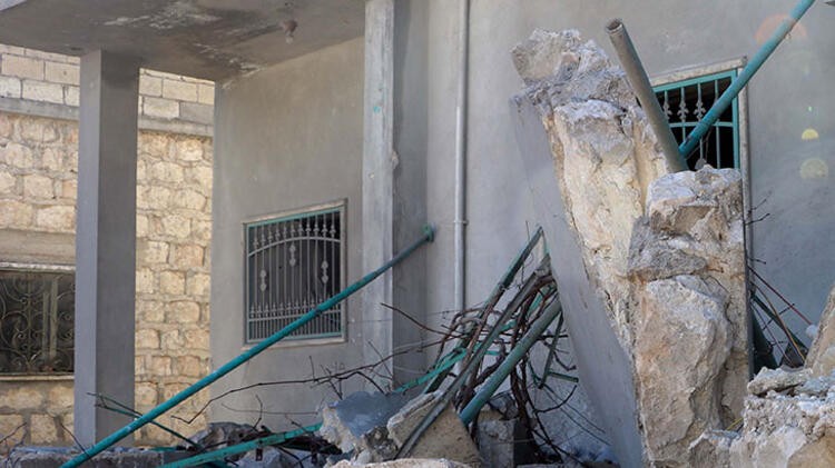 İdlib'de bombalanan Sermin kasabası ilk kez görüntülendi!
