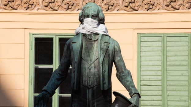 Dört Avrupa ülkesinde sınırlamalar kademeli olarak kaldırılıyor