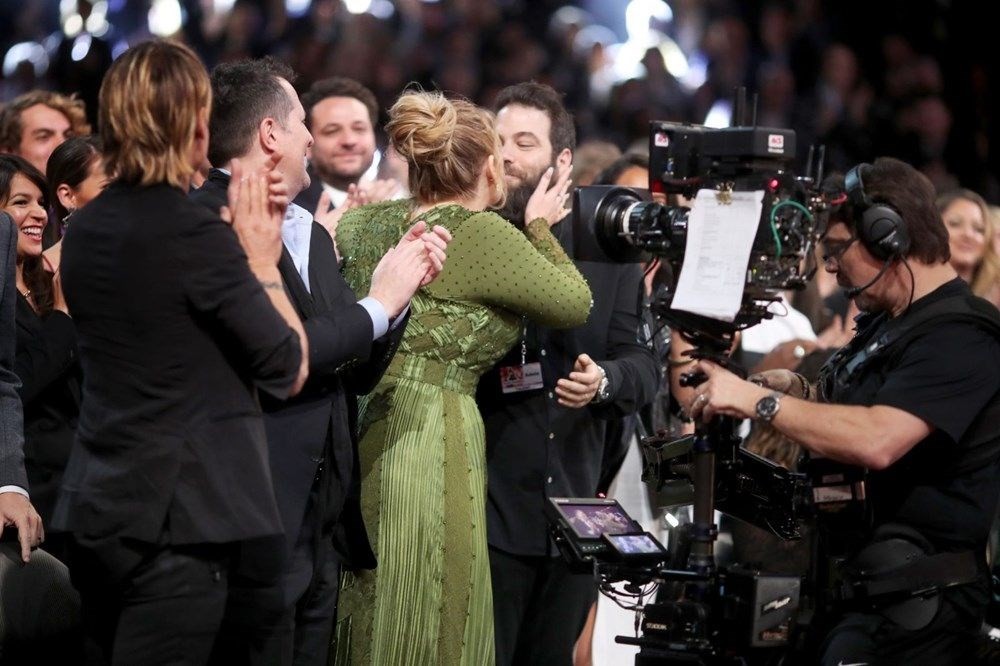 Adele’in boşanma davasına gizlilik kararı