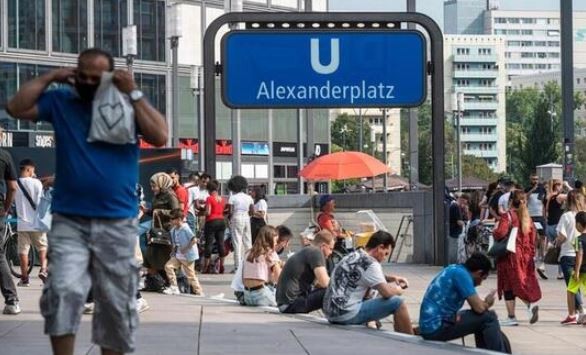 Salgında Almanya'ya büyük şok! DSÖ'den jet açıklama geldi