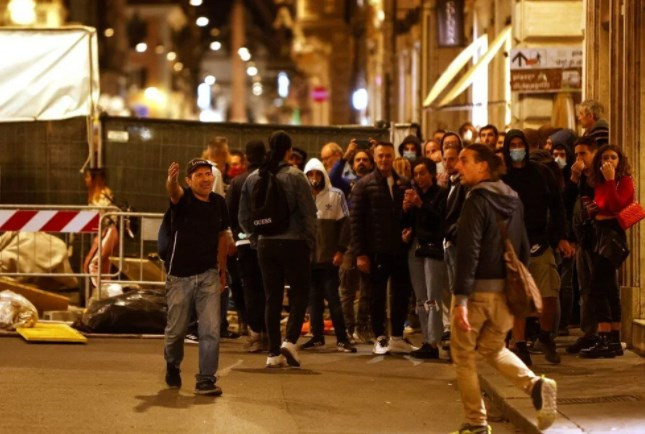İtalya'da Yeşil Geçiş sertifikasına yönelik protestolar olaylı geçti