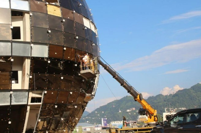 Rize'deki dünyanın en büyük çay bardağı Guinness’e aday