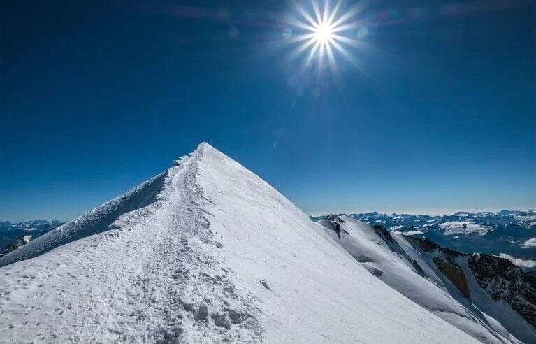 Mont Blanc Zirvesi 20 yılda 2 metre alçaldı
