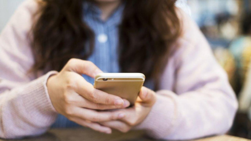 Dikkat: Uzun süre telefon kullanımı bu hastalıkları tetikliyor!
