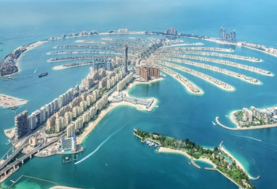 Dünyanın ilk ve en yüksek sonsuzluk havuzu Dubai'de açıldı