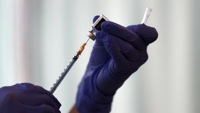Moderna'dan 'Omikron' açıklaması: Aynı etkiyi yaratmayabilir!