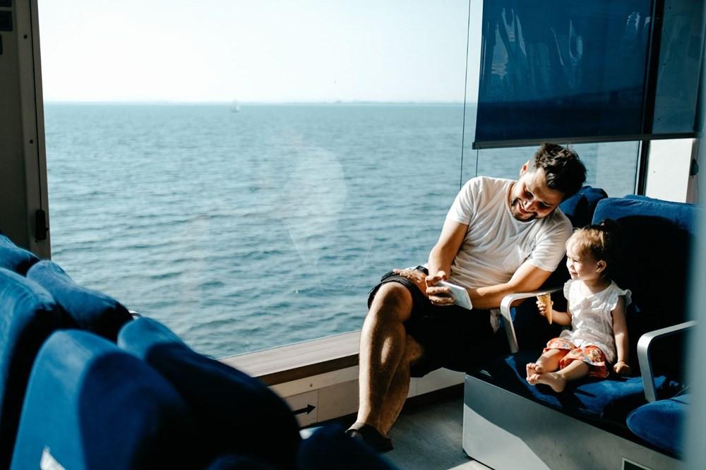 Cruise gemileri tamamen aşılanmış yolculara açıldı