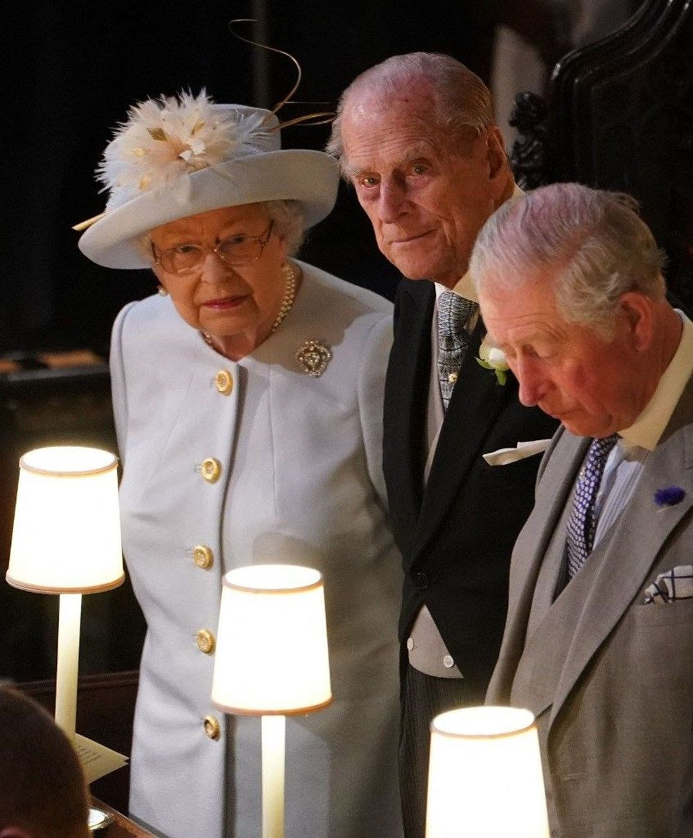 Kraliçe Elizabeth'in evine giren iki yabancı tutuklandı