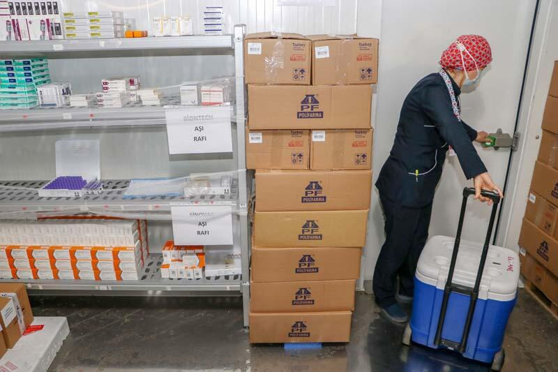 Biontech aşısıyla ilgili tüm detayları anlattı!