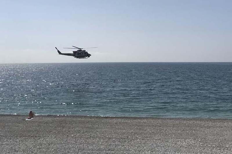 Tam kapanmada denizin keyfini turistler çıkardı!