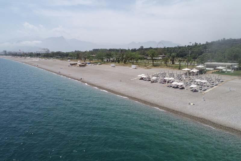 Tam kapanmada denizin keyfini turistler çıkardı!