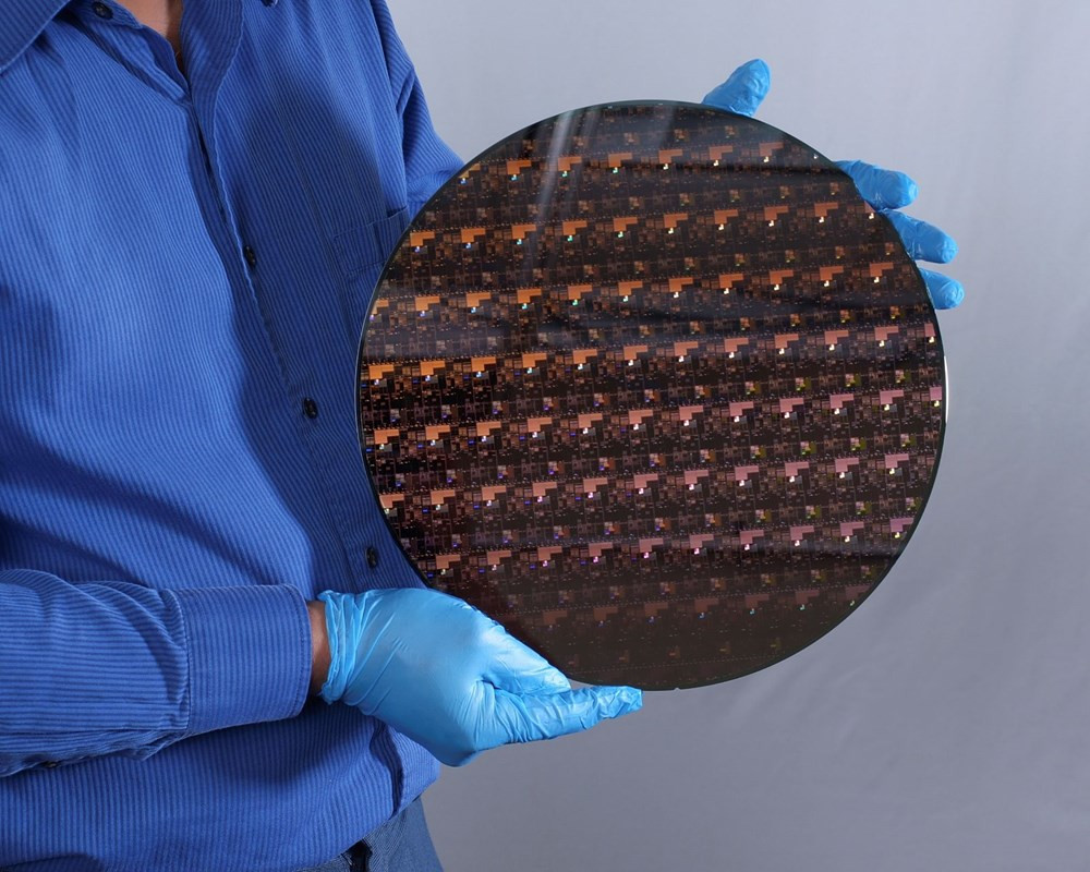 IBM dünyanın ilk 2 nanometrelik işlemcisini ürettiğini açıkladı