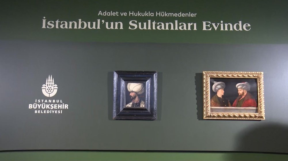 Fatih Sultan Mehmet'in ve Kanuni'nin  portresi yanyana