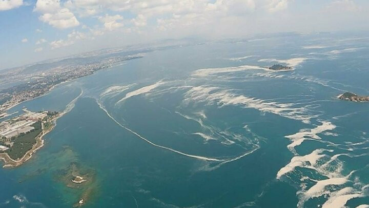 Marmara yeniden masmavi olacak: Deniz salyasının üçte ikisi temizlendi