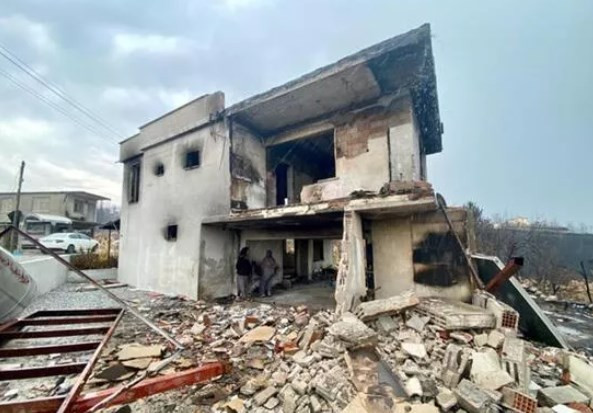 Cennet köy Kalemler şimdi savaştan çıkmış gibi