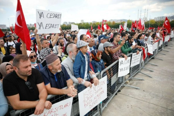 Aşı karşıtları miting yaptı: İşte mitingden kareler