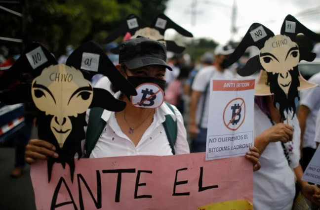 Bitcoin, El Salvador'da binlerce kişi tarafından protesto edildi