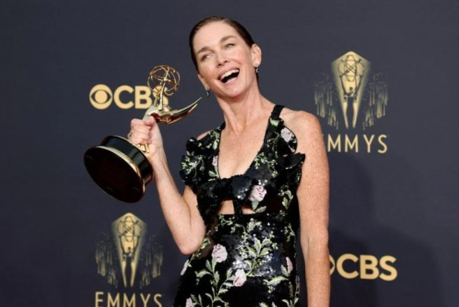 73. Emmy Ödülleri sahiplerini buldu, aşısızlar törene alınmadı
