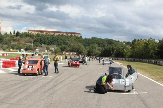 TEKNOFEST’te elektrikli araç yarışlarında final heyecanı