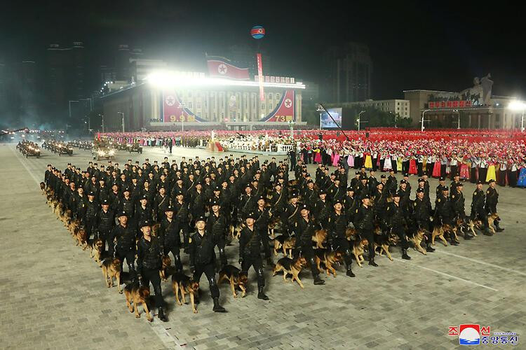 Kuzey Kore'den dünyayı sarsan fotoğraf
