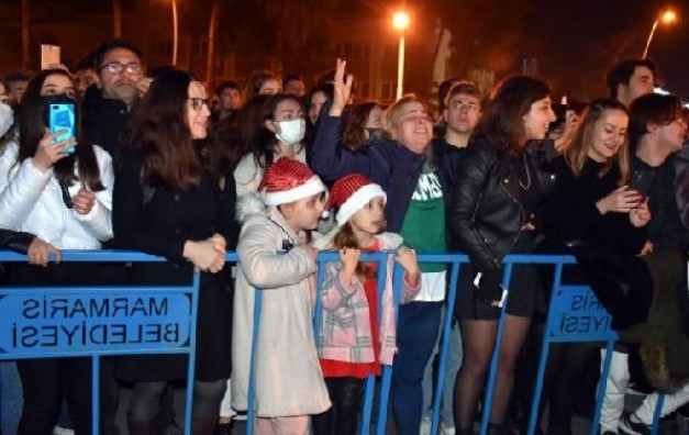 2022'ye coşkulu karşılama