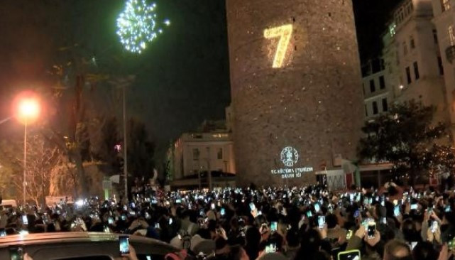 2022'ye coşkulu karşılama