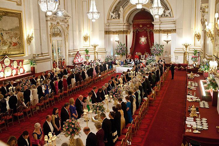 Kraliçesi 2. Elizabeth'in tahttaki 70. yılını kutlama programı belli oldu