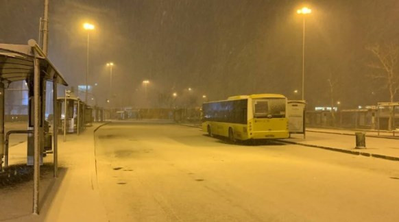 İstanbul'da İzlanda kışı: Kar yağışı etkili oluyor