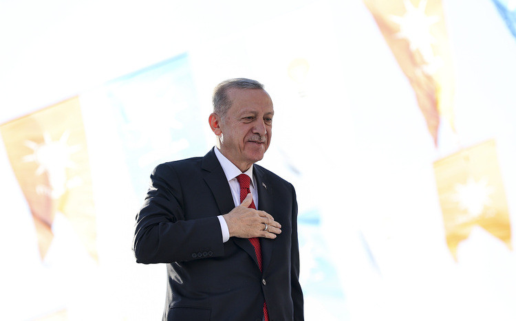 16 maddede AK Parti vizyon belgesi