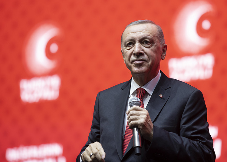 16 maddede AK Parti vizyon belgesi