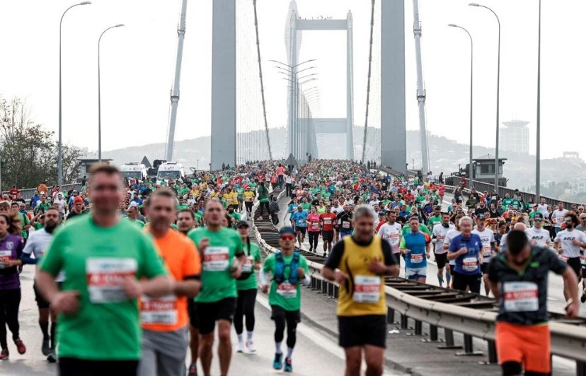 44. İstanbul Maratonu'ndan ilginç kareler