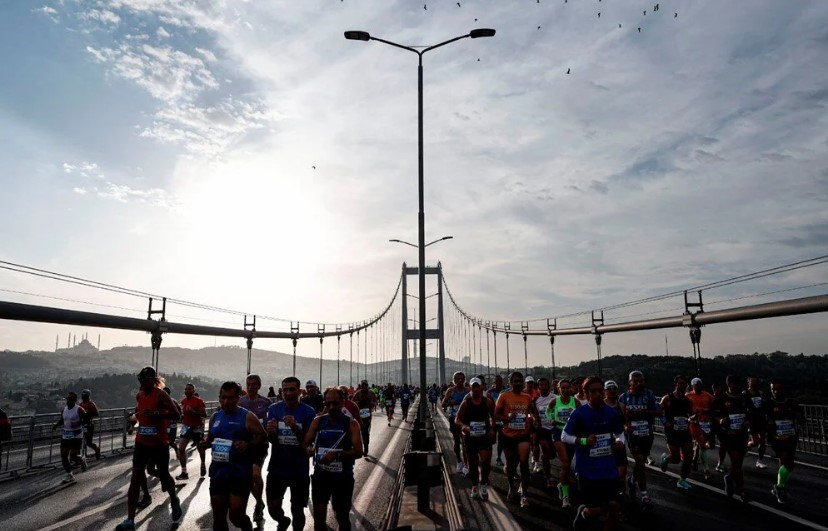 44. İstanbul Maratonu'ndan ilginç kareler