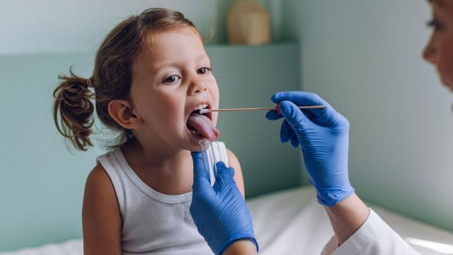 Çocukları tehdit eden Strep A bakterisine dikkat: İşte belirtileri...